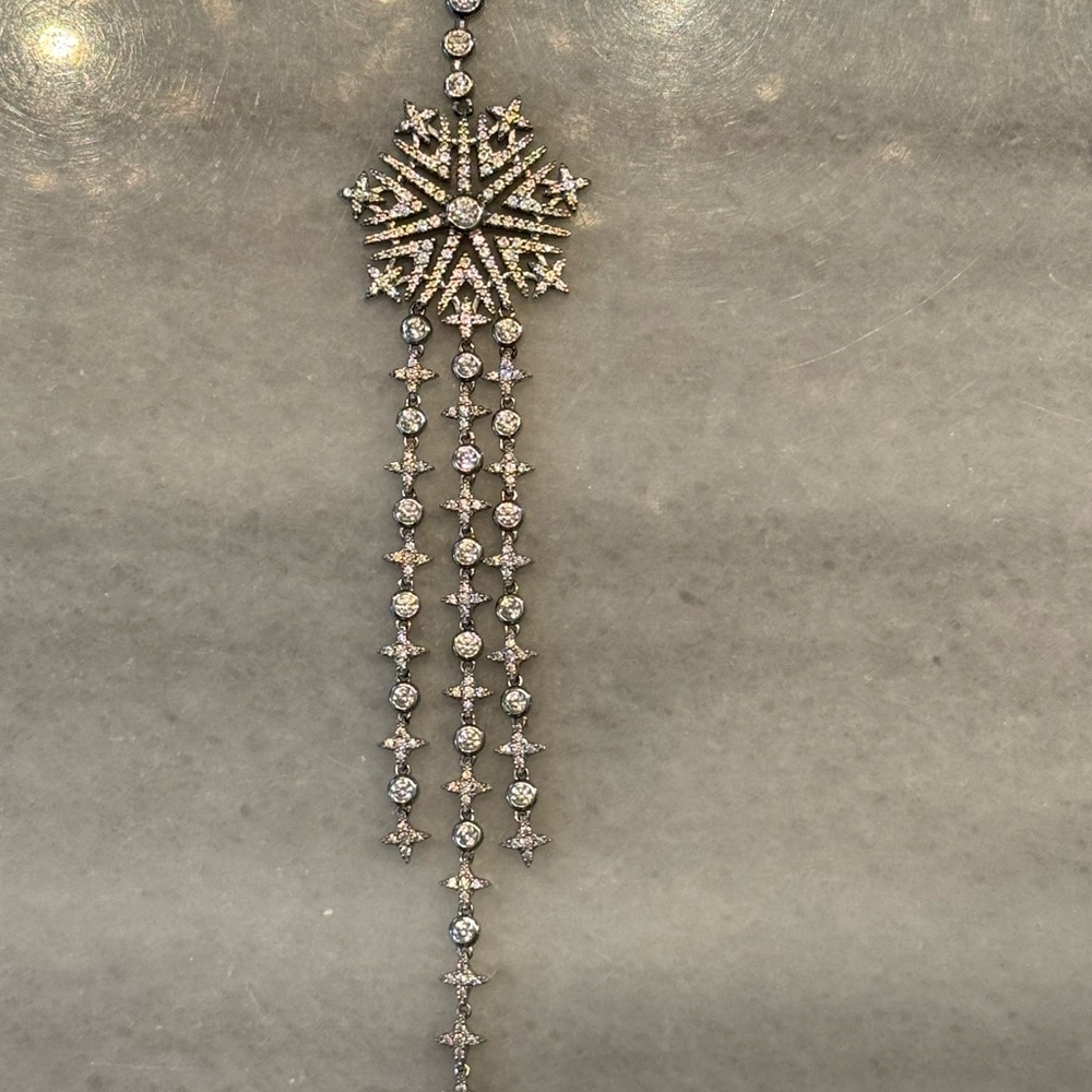 Snowflake necklace